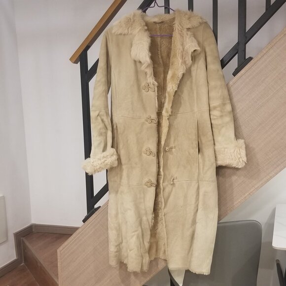 Danier Shearling Suede Coat - Picture 3 of 14